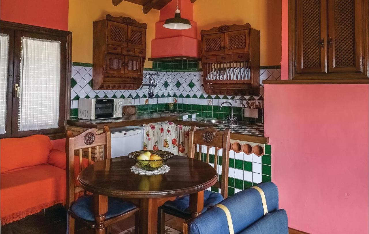 Nice Home In Benalauria With Kitchenette ภายนอก รูปภาพ