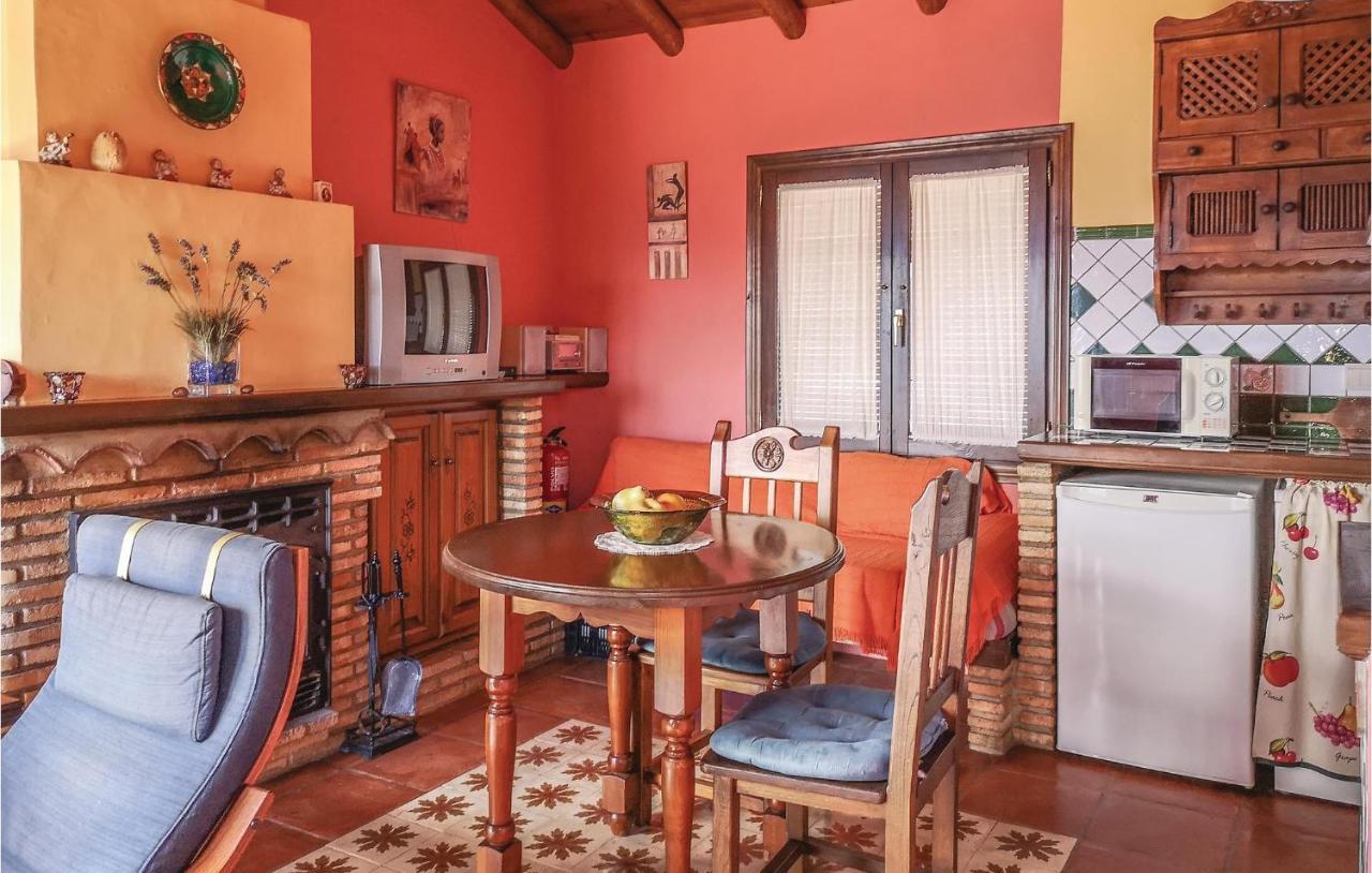Nice Home In Benalauria With Kitchenette ภายนอก รูปภาพ